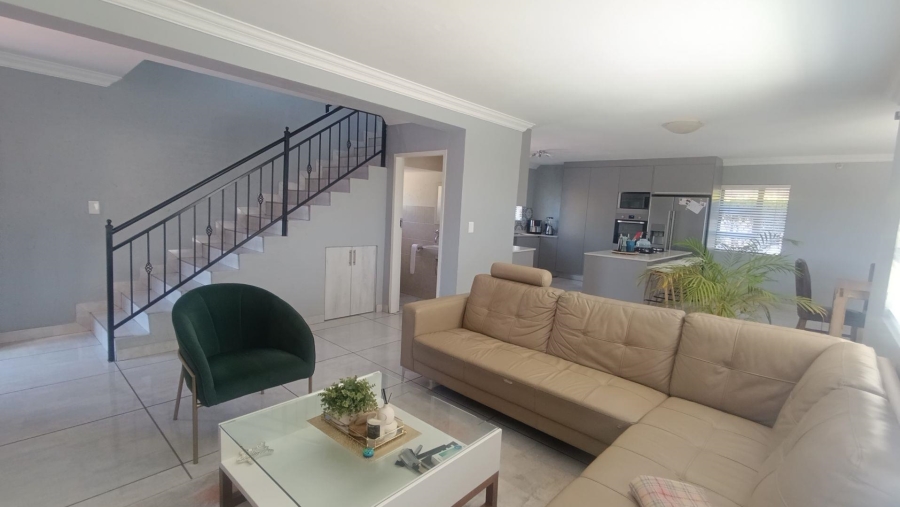 3 Bedroom Property for Sale in Noordwyk Gauteng