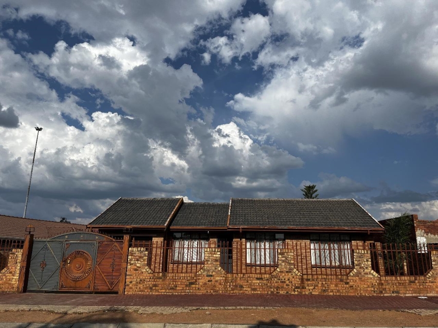 3 Bedroom Property for Sale in Soshanguve BB Gauteng