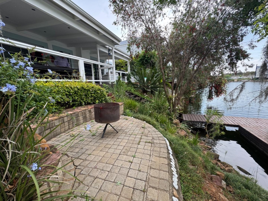 4 Bedroom Property for Sale in Leisure Bay Estate Gauteng