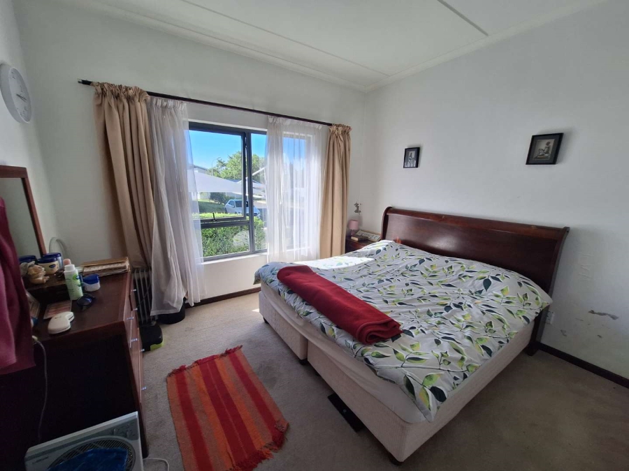 To Let 2 Bedroom Property for Rent in Broadacres Gauteng