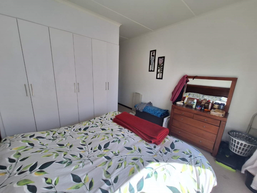 To Let 2 Bedroom Property for Rent in Broadacres Gauteng