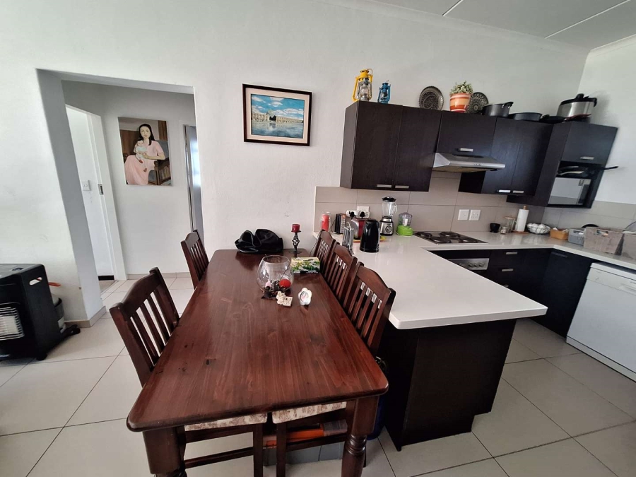 To Let 2 Bedroom Property for Rent in Broadacres Gauteng