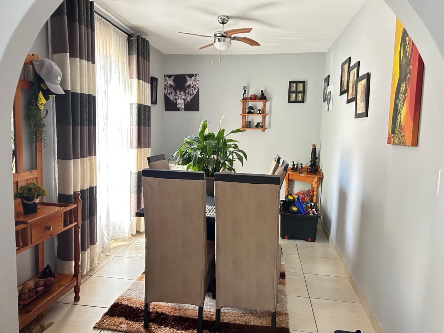 2 Bedroom Property for Sale in South Crest Gauteng