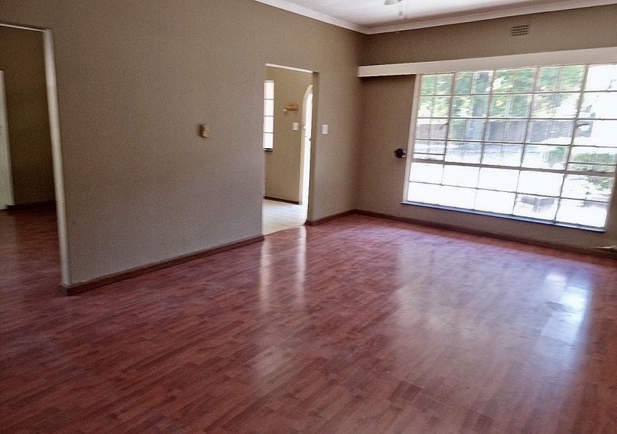 To Let 4 Bedroom Property for Rent in Gallo Manor Gauteng