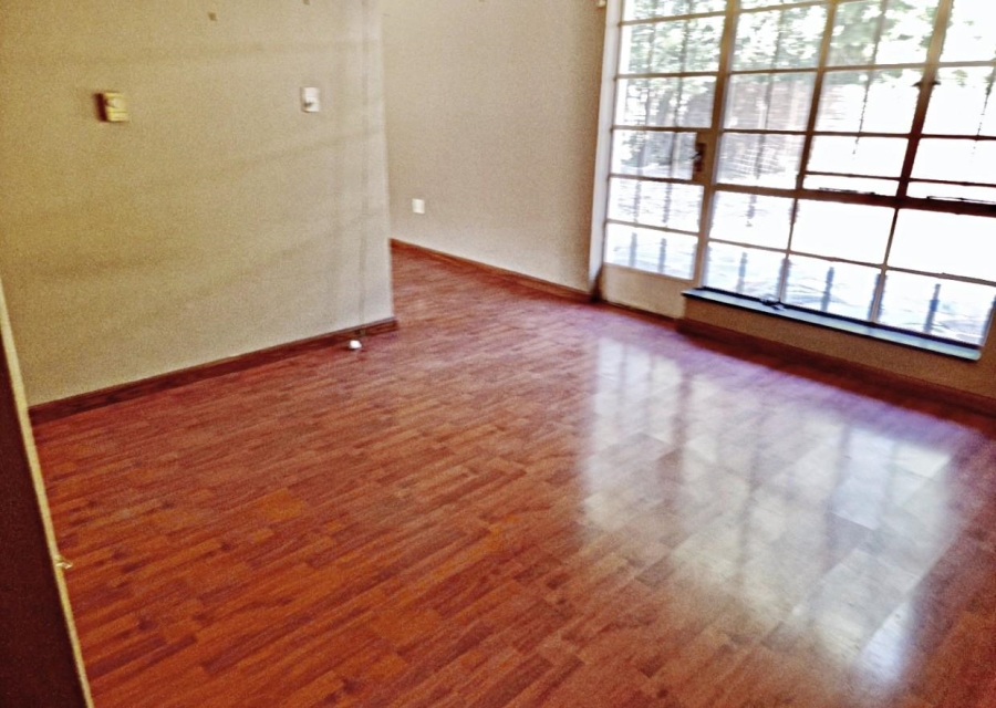 To Let 4 Bedroom Property for Rent in Gallo Manor Gauteng