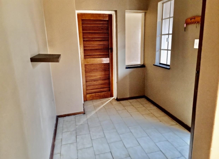 To Let 4 Bedroom Property for Rent in Gallo Manor Gauteng