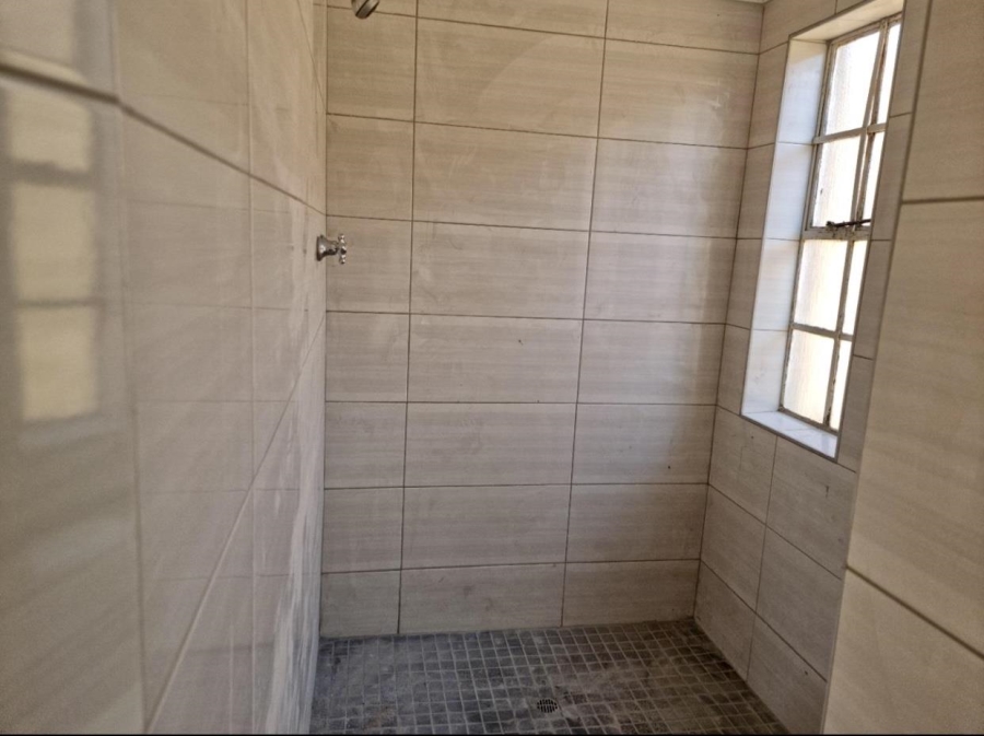 To Let 4 Bedroom Property for Rent in Gallo Manor Gauteng