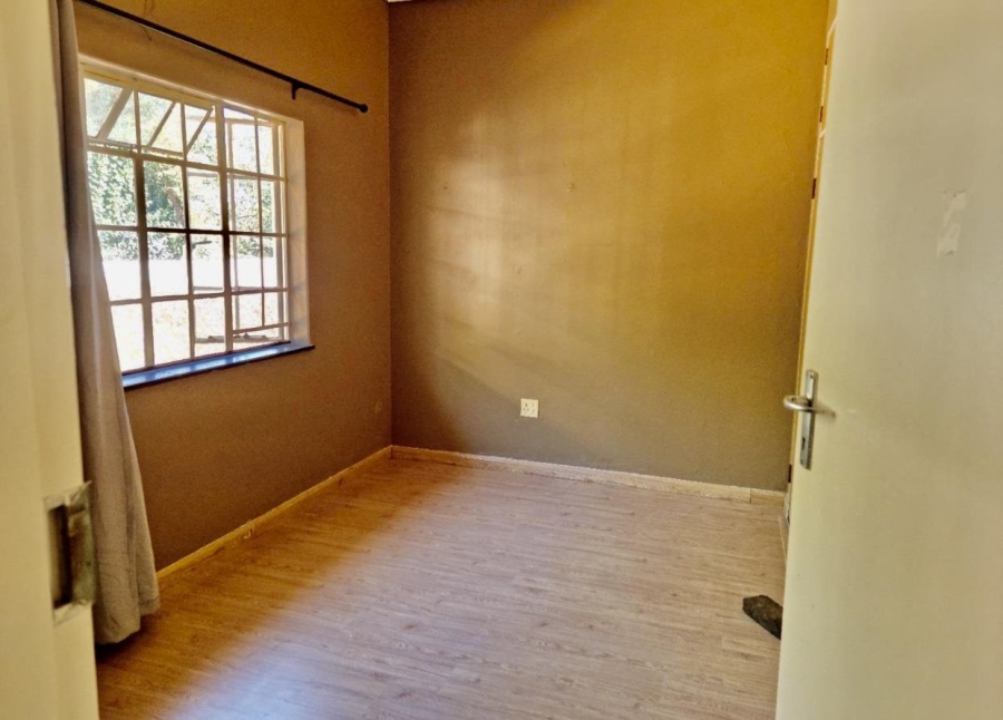 To Let 4 Bedroom Property for Rent in Gallo Manor Gauteng