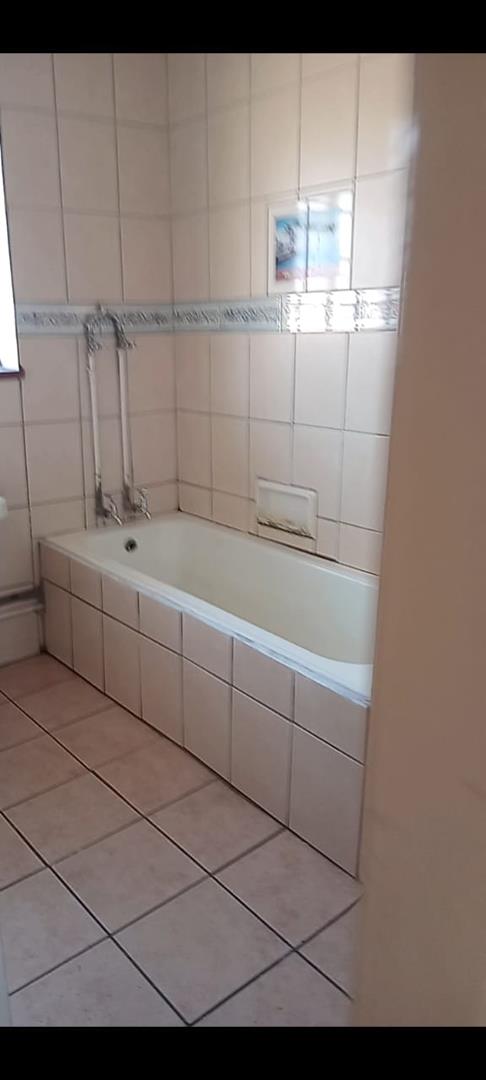 To Let 3 Bedroom Property for Rent in Dunnottar Gauteng