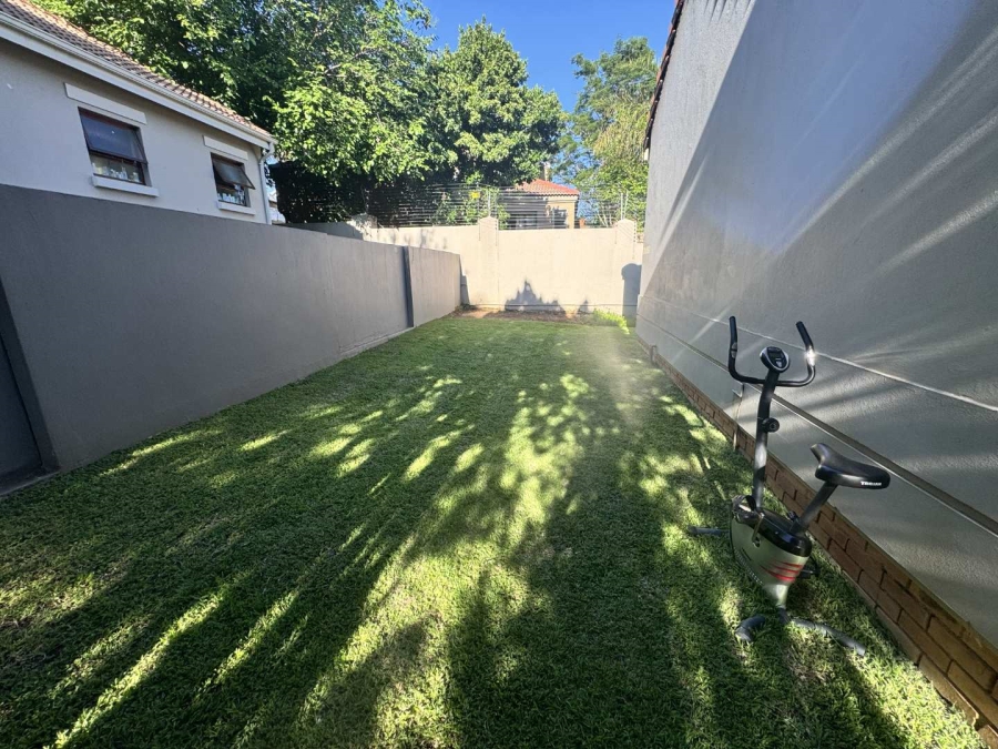 To Let 3 Bedroom Property for Rent in Fourways Gauteng