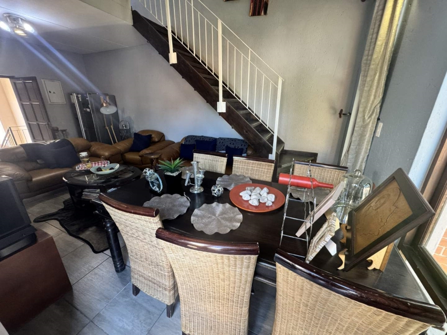 To Let 2 Bedroom Property for Rent in Broadacres Gauteng