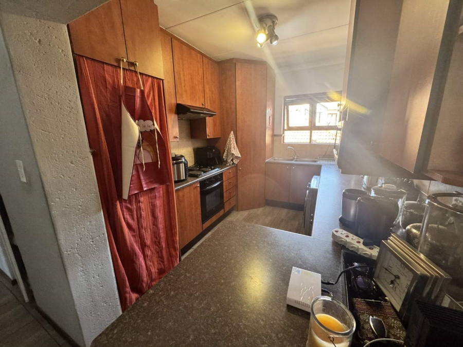 To Let 2 Bedroom Property for Rent in Broadacres Gauteng