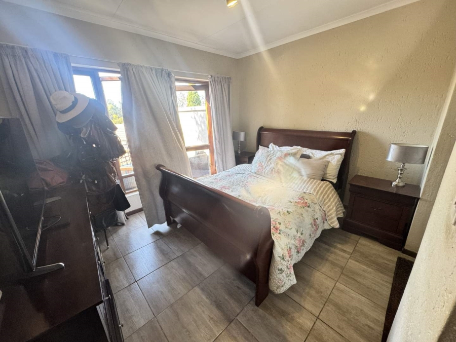 To Let 2 Bedroom Property for Rent in Broadacres Gauteng
