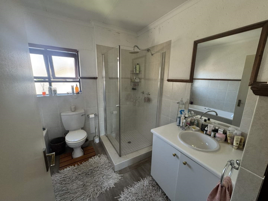 To Let 2 Bedroom Property for Rent in Broadacres Gauteng