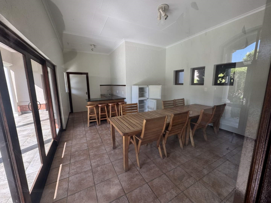 To Let 2 Bedroom Property for Rent in Broadacres Gauteng