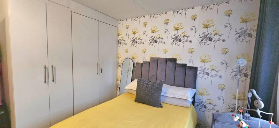 1 Bedroom Property for Sale in Crystal Park Gauteng