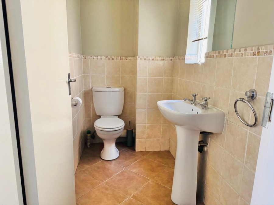 2 Bedroom Property for Sale in Pretoria North Gauteng