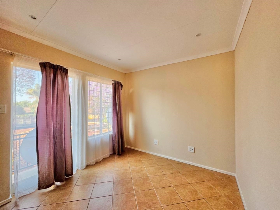 2 Bedroom Property for Sale in Pretoria North Gauteng