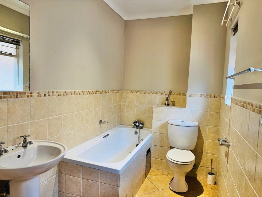 2 Bedroom Property for Sale in Pretoria North Gauteng