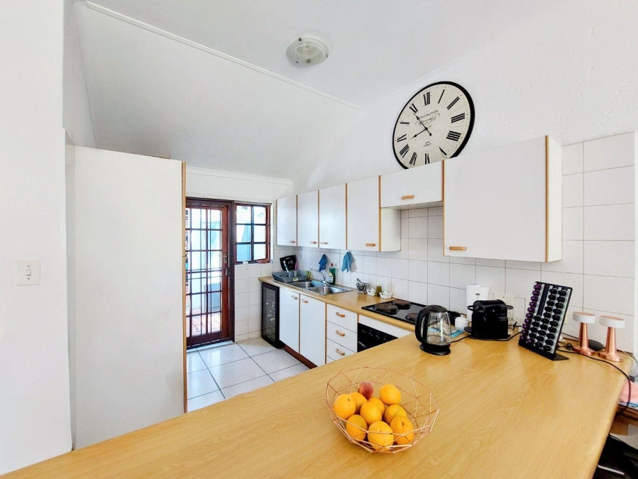 To Let 1 Bedroom Property for Rent in Bryanston Gauteng