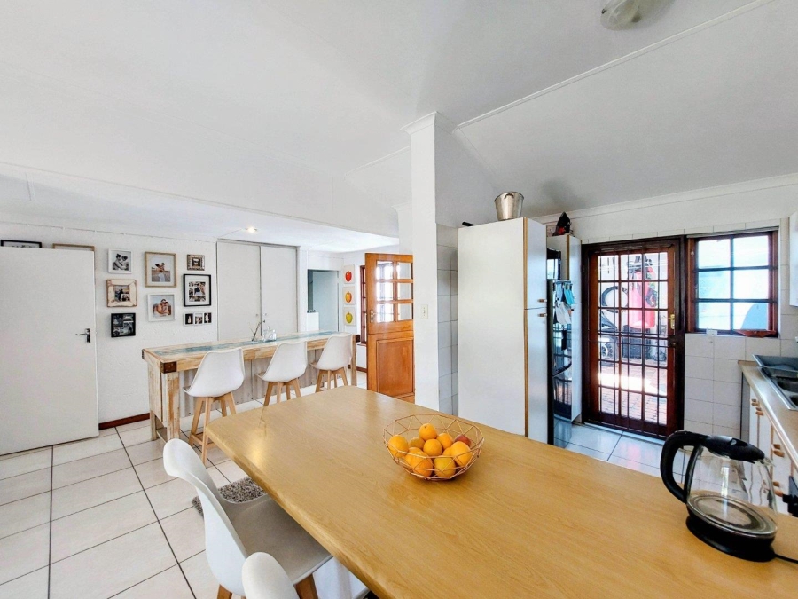 To Let 1 Bedroom Property for Rent in Bryanston Gauteng