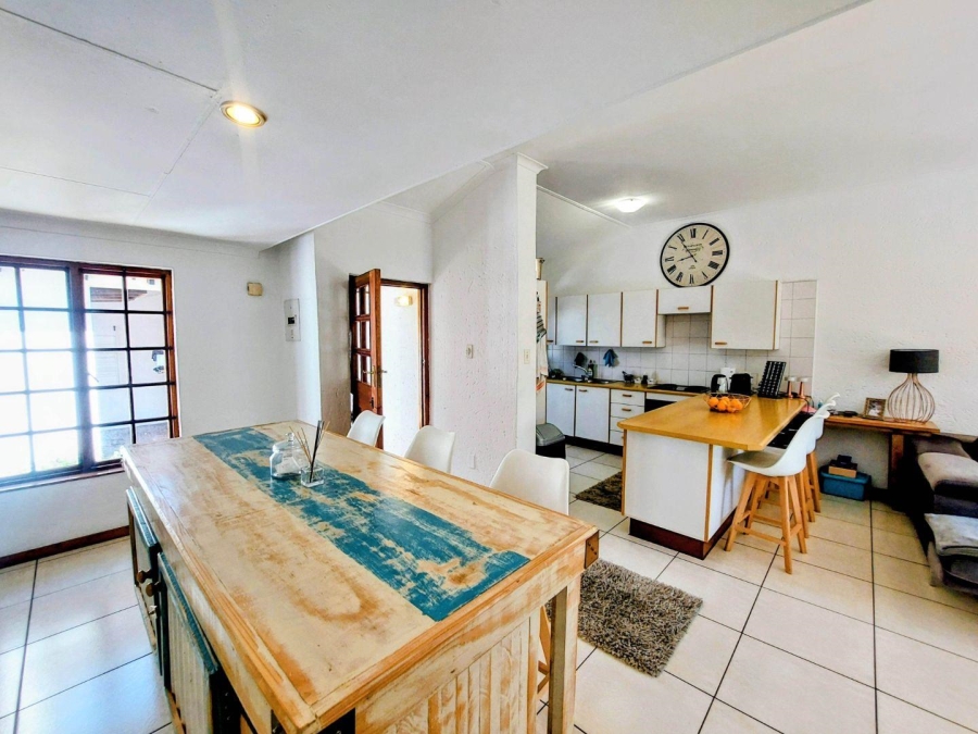 To Let 1 Bedroom Property for Rent in Bryanston Gauteng