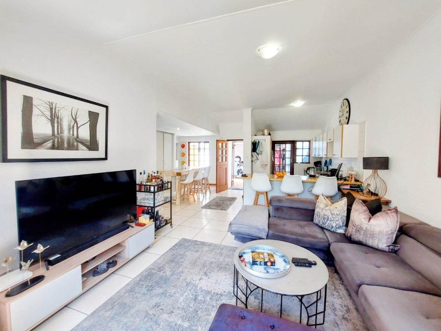 To Let 1 Bedroom Property for Rent in Bryanston Gauteng