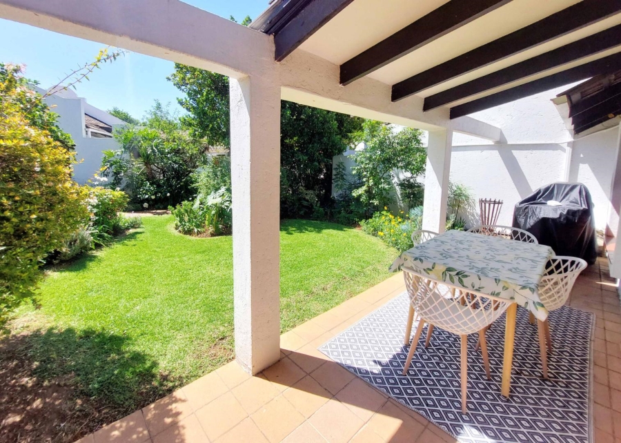 To Let 1 Bedroom Property for Rent in Bryanston Gauteng