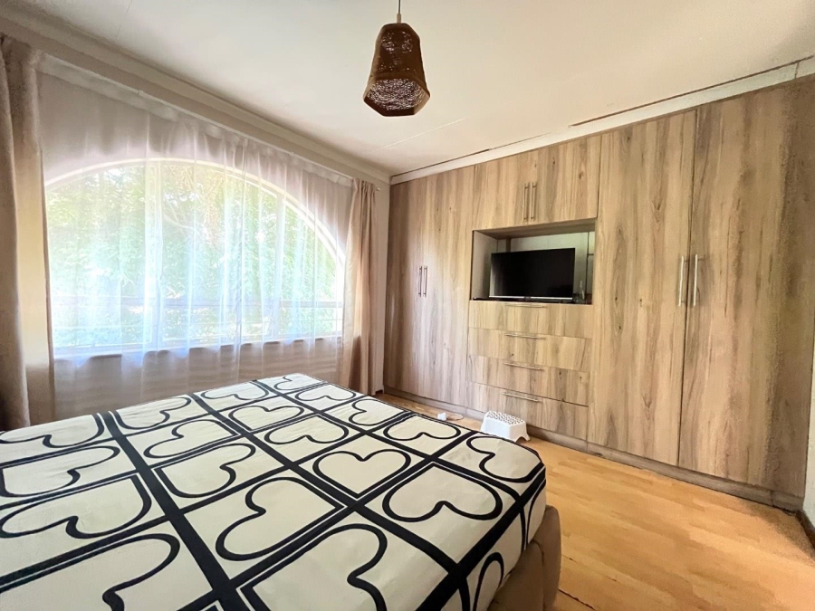 2 Bedroom Property for Sale in Rembrandt Park Gauteng