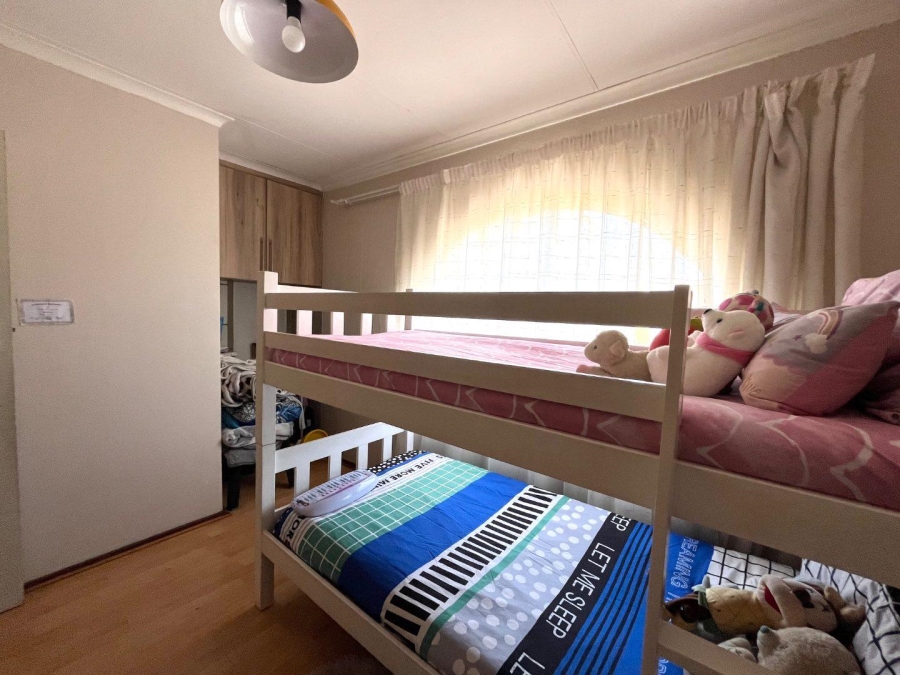 2 Bedroom Property for Sale in Rembrandt Park Gauteng