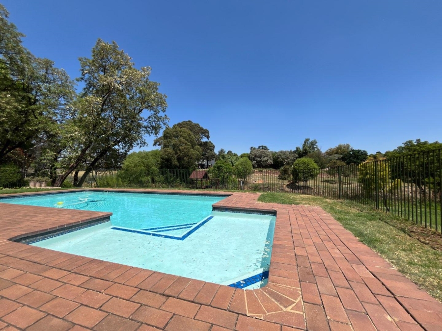 2 Bedroom Property for Sale in Rembrandt Park Gauteng