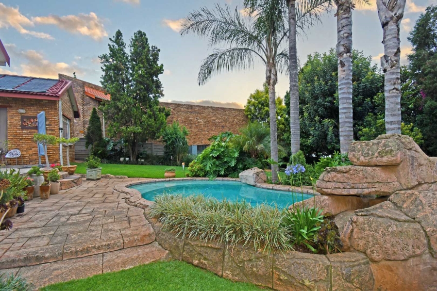 4 Bedroom Property for Sale in Noordheuwel Gauteng