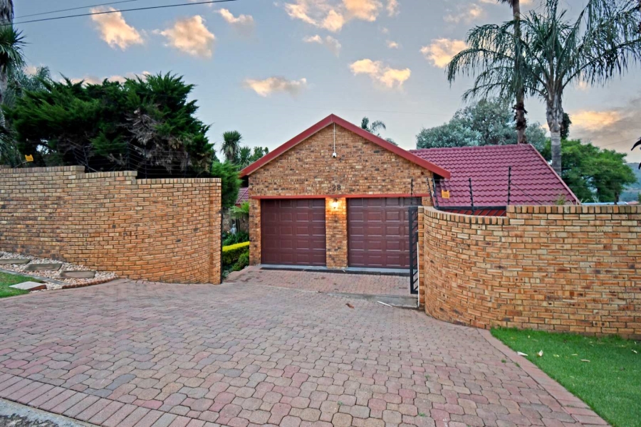 4 Bedroom Property for Sale in Noordheuwel Gauteng