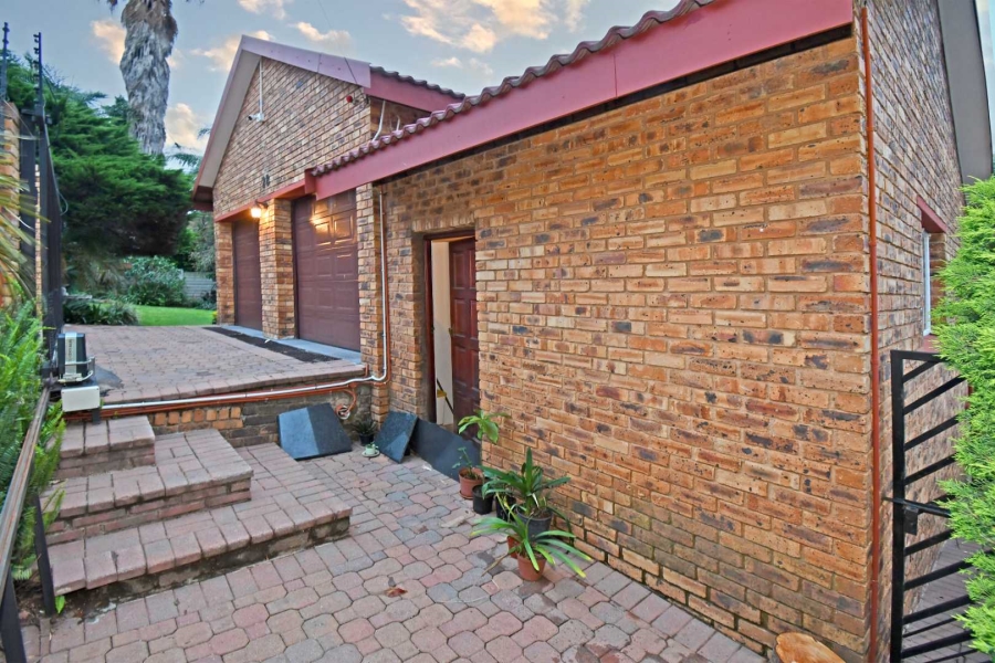 4 Bedroom Property for Sale in Noordheuwel Gauteng