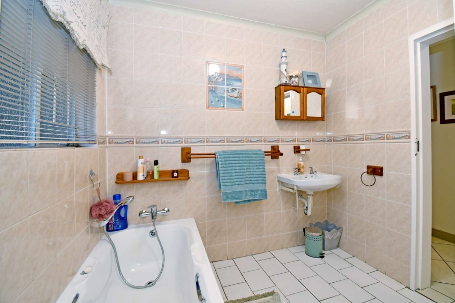 4 Bedroom Property for Sale in Noordheuwel Gauteng