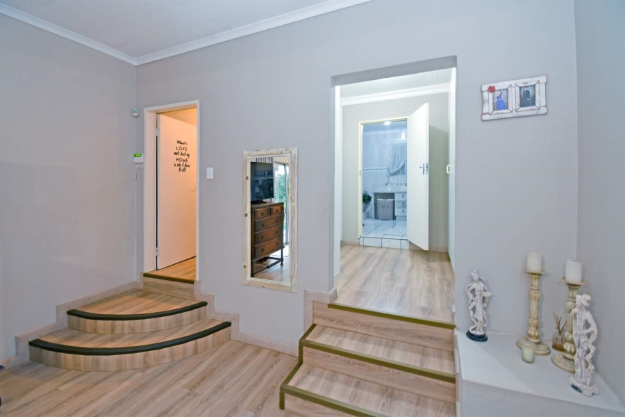 4 Bedroom Property for Sale in Noordheuwel Gauteng