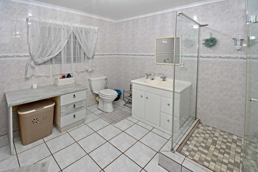 4 Bedroom Property for Sale in Noordheuwel Gauteng