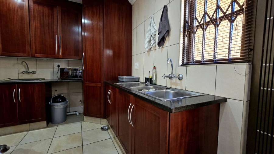 4 Bedroom Property for Sale in Vanderbijlpark South West Gauteng