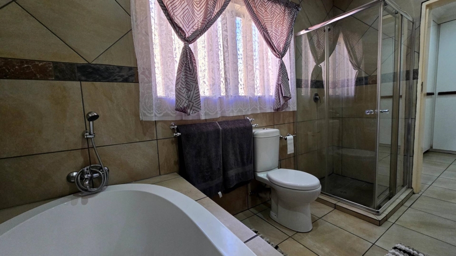 4 Bedroom Property for Sale in Vanderbijlpark South West Gauteng