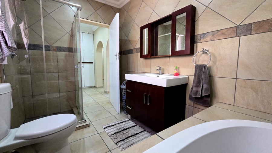 4 Bedroom Property for Sale in Vanderbijlpark South West Gauteng