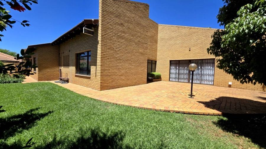 4 Bedroom Property for Sale in Vanderbijlpark South West Gauteng