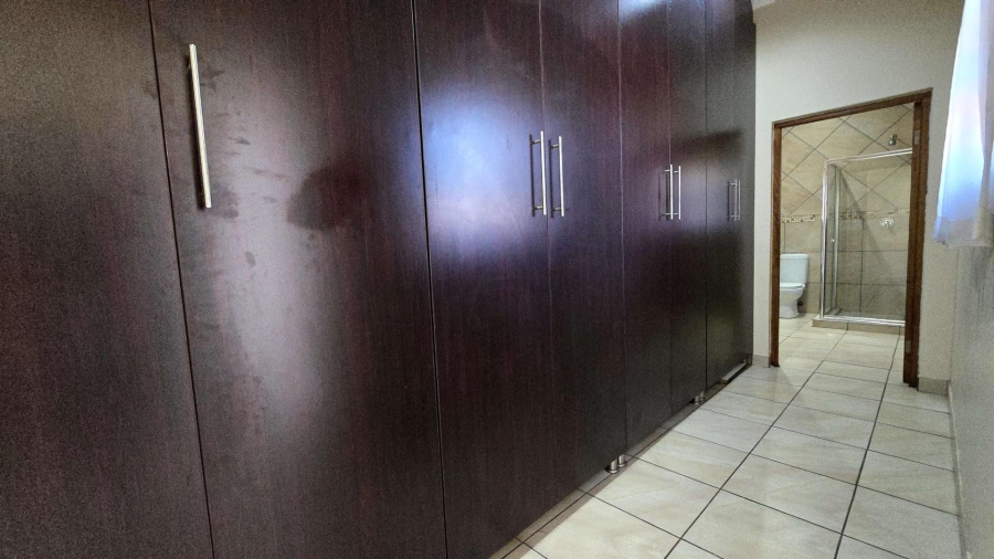 7 Bedroom Property for Sale in Vanderbijlpark South West Gauteng