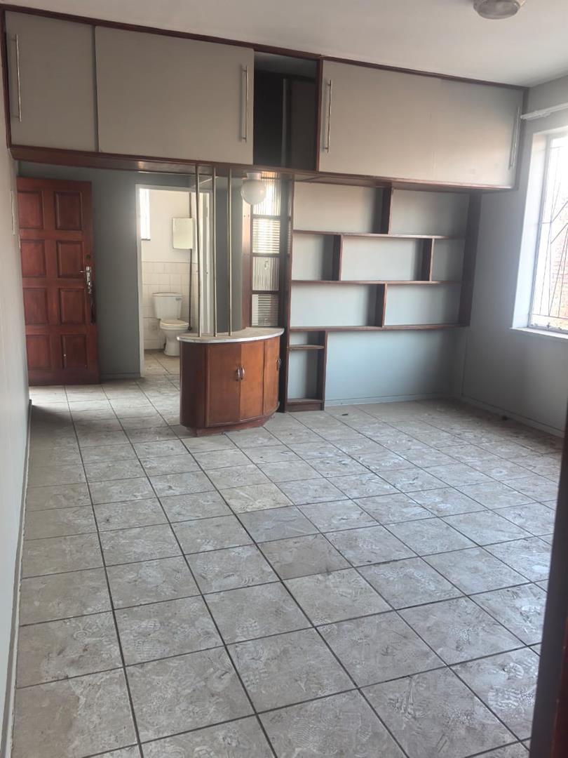 1 Bedroom Property for Sale in Sunnyside Gauteng