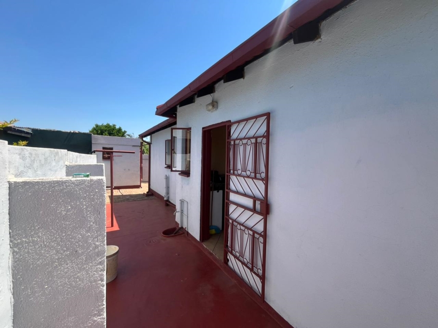 3 Bedroom Property for Sale in Mahube Valley Gauteng