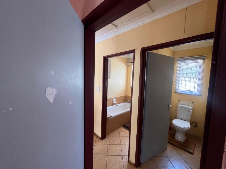 3 Bedroom Property for Sale in Mahube Valley Gauteng