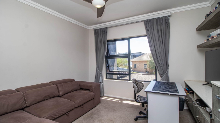 4 Bedroom Property for Sale in Ebotse Golf Estate Gauteng