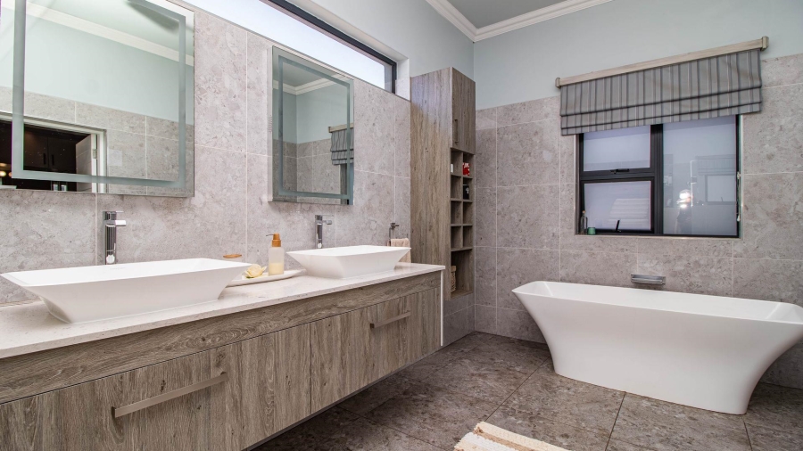 4 Bedroom Property for Sale in Ebotse Golf Estate Gauteng