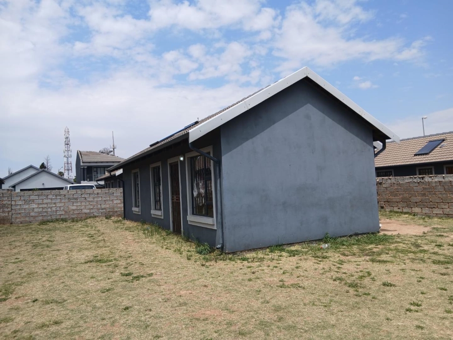 3 Bedroom Property for Sale in Dersley Gauteng