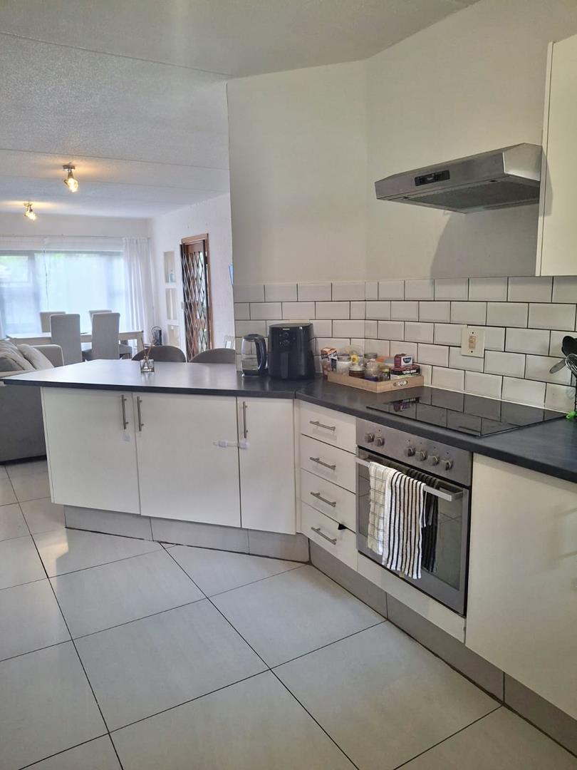 2 Bedroom Property for Sale in Sunninghill Gauteng