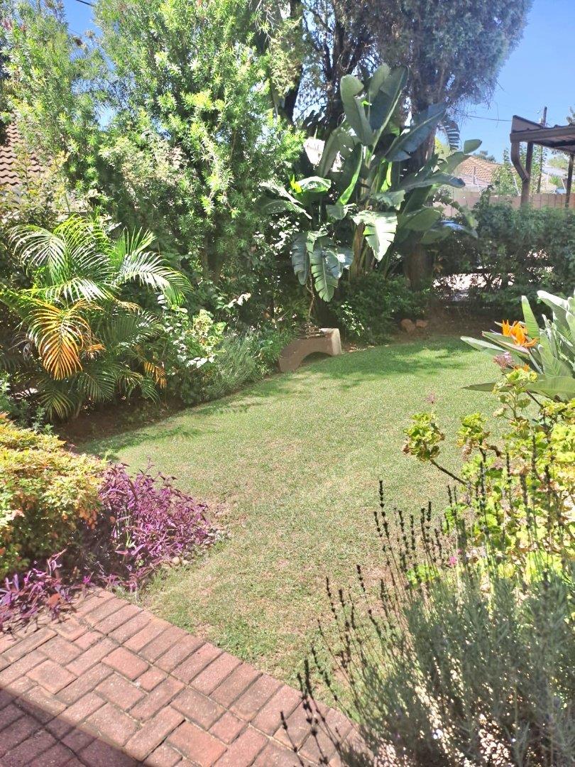 2 Bedroom Property for Sale in Sunninghill Gauteng